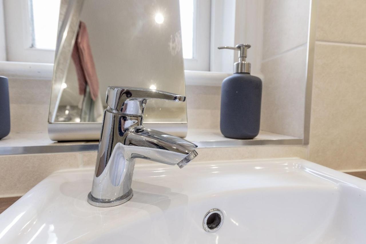 Stunning 1 Bed At Holyrood Palace & Arthurs Seat Εδιμβούργο Εξωτερικό φωτογραφία